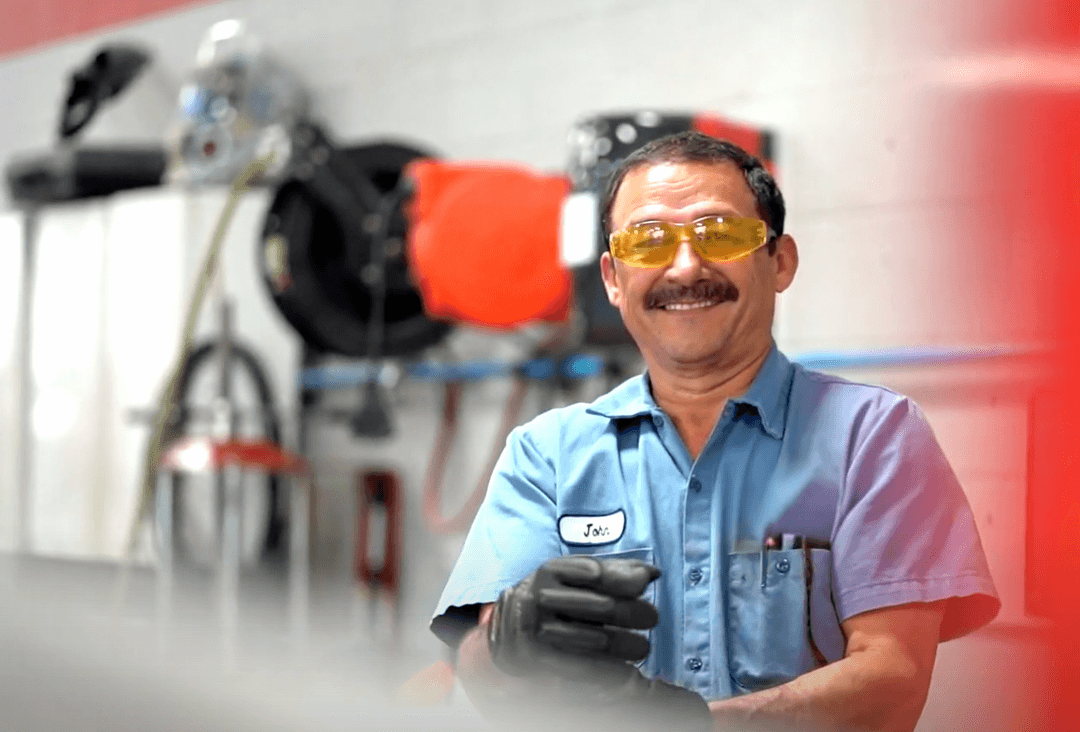 Worker at Gettel Charlotte County Collision Center